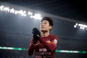 低迷！武磊7次射门0收获 两失绝佳机会+吊射变回传