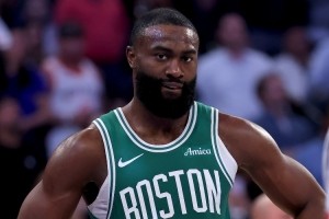 绿军自媒体：看了福克斯的合同 感觉杰伦-布朗的也没那么糟糕了