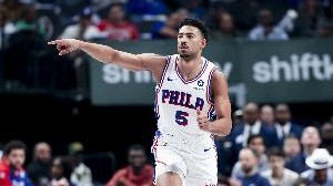 美记：76人一直想以1410万全额中产特例左右的价位续约格莱姆斯