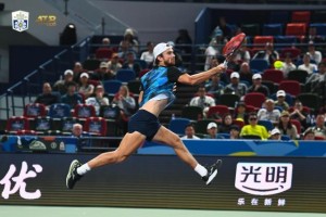 体育视频直播-直落两盘淘汰阿卡 张之臻的双打搭档在上海爆大冷