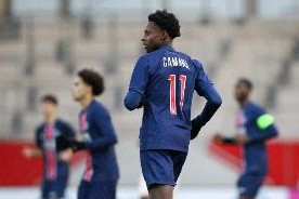 巴黎官方：小将诺哈姆-卡马拉签下首份职业合同，年限至2028年