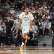 凯尔登-约翰逊从今天开始有资格提前续约 最多能签3年7938万